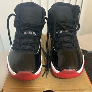 Jordan11 retro breds worn by guy in wheelchair once never touched the ground